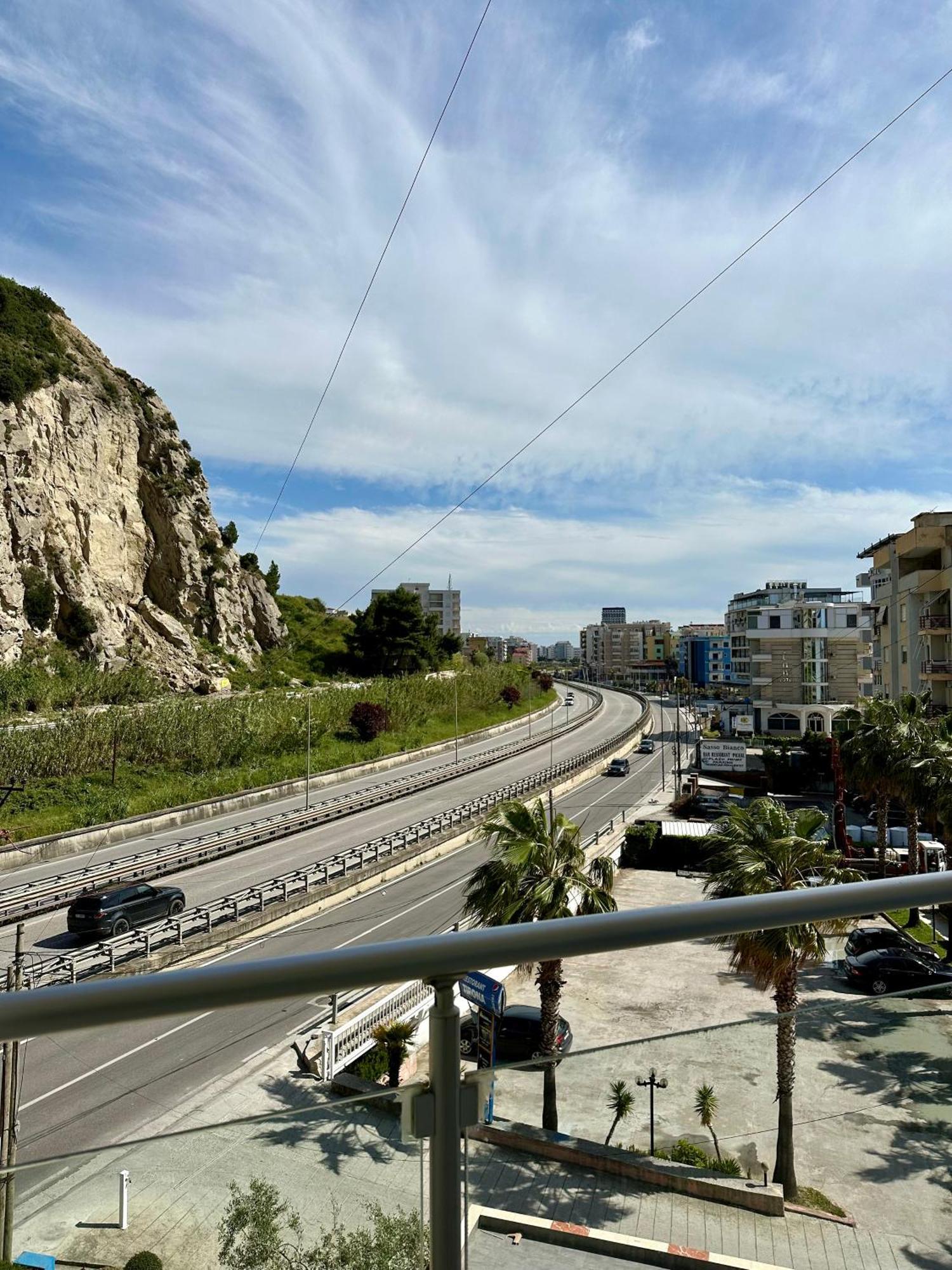 Apartment Ermest ,Kavaje Rock Durrës Exterior foto
